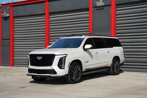 Crystal White Tri-Coat 2025 Cadillac Escalade ESV V-Series