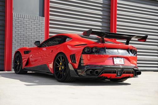 2019 Ferrari 812 Superfast Base