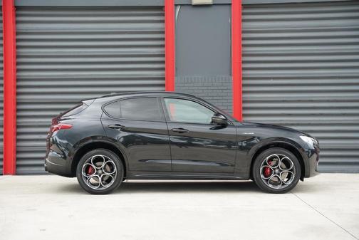 2022 Alfa Romeo Stelvio Veloce