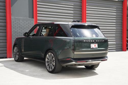 2025 Land Rover Range Rover P400 SE 7 Seat