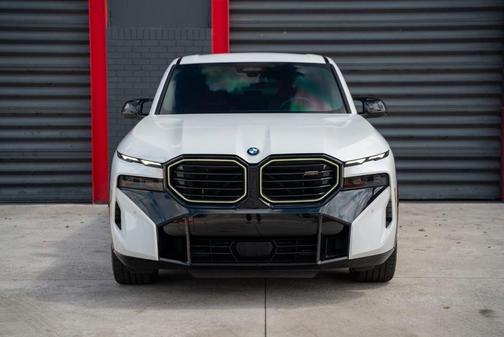 2024 BMW XM Base