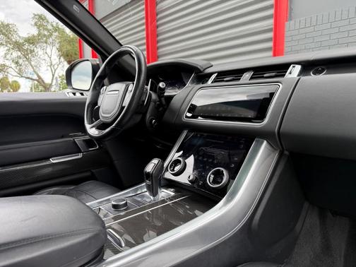 2018 Land Rover Range Rover Sport 5.0L Supercharged SVR