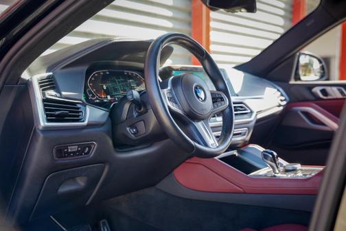 2022 BMW X6 xDrive40i