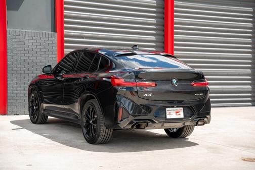 2023 BMW X4 xDrive30i