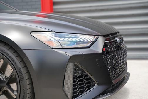 Mythos Black Metallic 2026 Audi RS 7 4.0T quattro performance