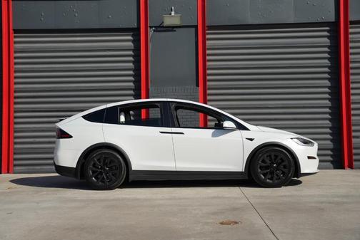 2022 Tesla Model X Plaid