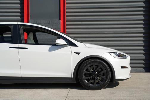 2022 Tesla Model X Plaid