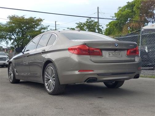 2019 BMW 540 i