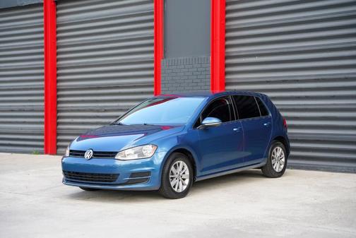 2017 Volkswagen Golf TSI S 4-Door