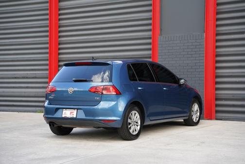 2017 Volkswagen Golf TSI S 4-Door