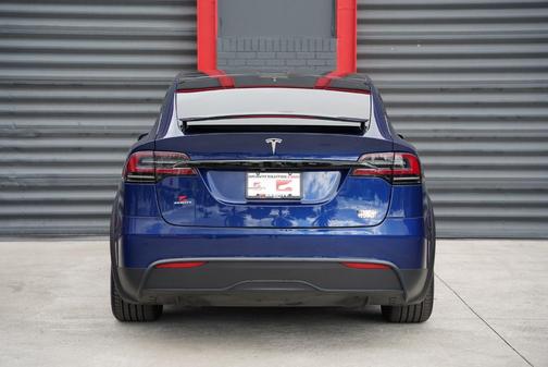 2022 Tesla Model X Plaid