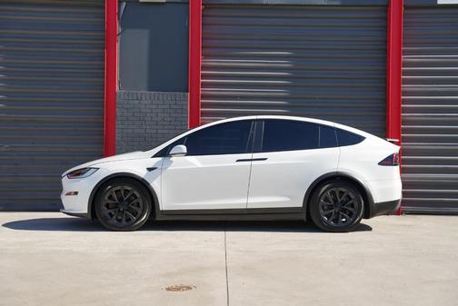 2022 Tesla Model X Plaid