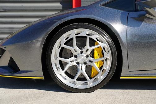 2020 Lamborghini Huracan EVO Base