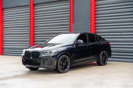2023 BMW X4 xDrive30i