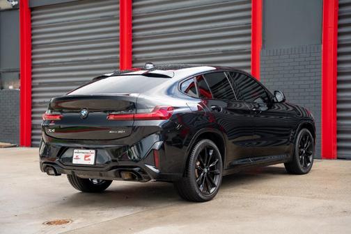 2023 BMW X4 xDrive30i