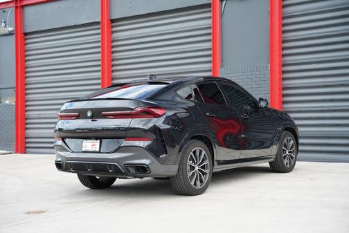 2022 BMW X6 xDrive40i