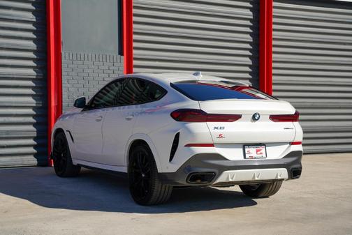2021 BMW X6 sDrive40i