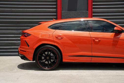 Orange 2022 Lamborghini Urus Graphite Capsule