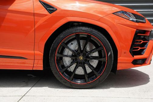 Orange 2022 Lamborghini Urus Graphite Capsule