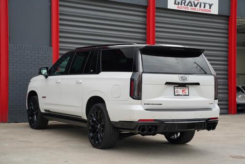 2025 Cadillac Escalade ESV V-Series