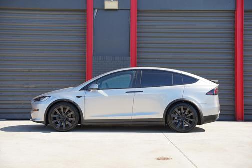 2024 Tesla Model X Base