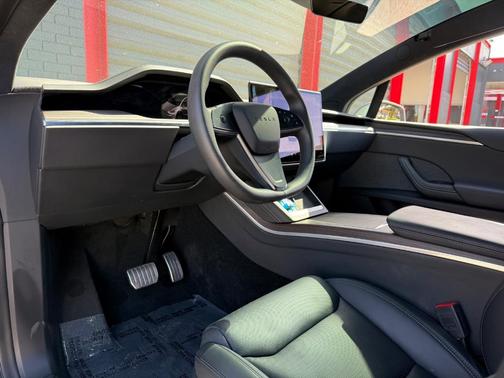 2024 Tesla Model X Base