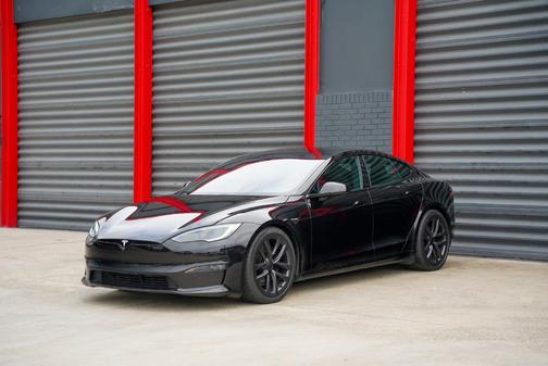 2022 Tesla Model S Plaid