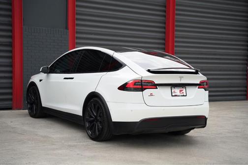 2022 Tesla Model X Base