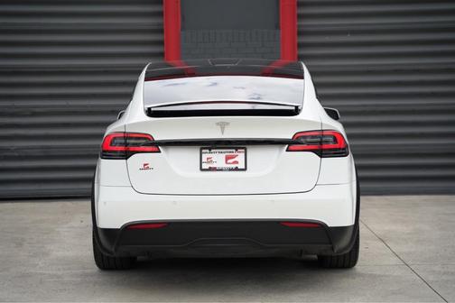 2022 Tesla Model X Base