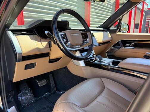 2024 Land Rover Range Rover AUTOBIOGRAPHY