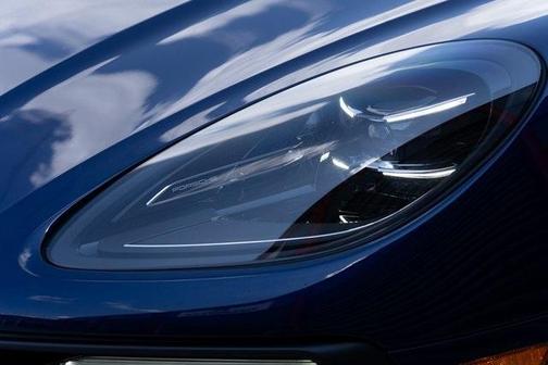 2022 Porsche Macan Base