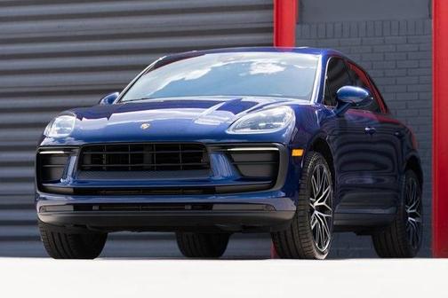 2022 Porsche Macan Base