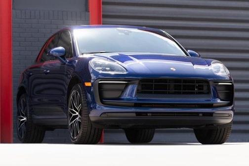 2022 Porsche Macan Base