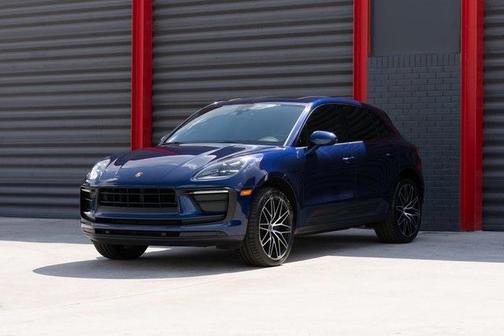2022 Porsche Macan Base