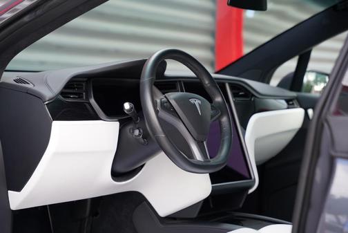 2019 Tesla Model X Long Range