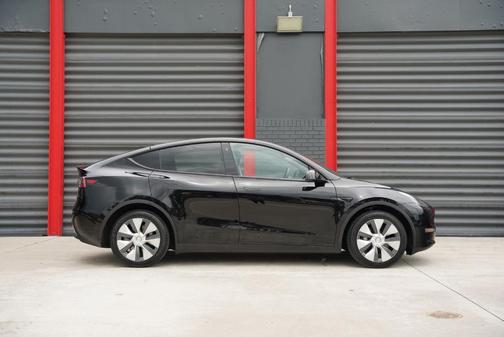 Black 2023 Tesla Model Y Long Range