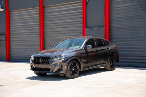 Dark Graphite Metallic 2023 BMW X4 xDrive30i