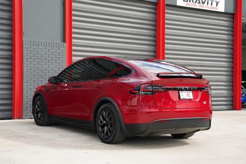 2023 Tesla Model X Plaid