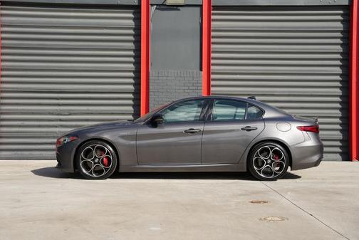 2023 Alfa Romeo Giulia Veloce