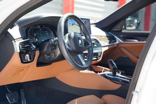 2022 BMW 540 i