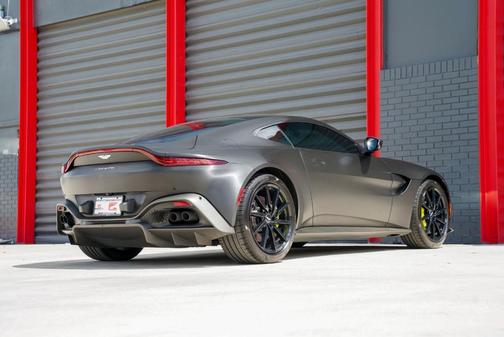 2019 Aston Martin Vantage Base