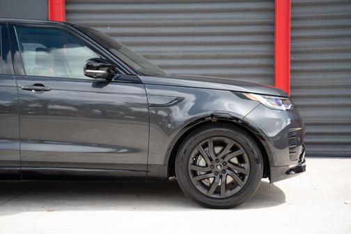 2023 Land Rover Discovery P300 S R-Dynamic