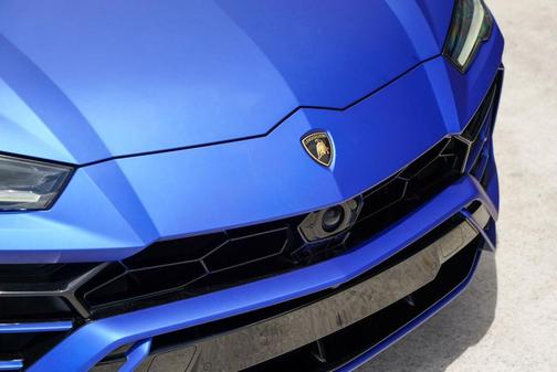 2020 Lamborghini Urus Base
