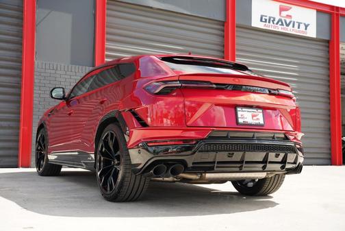 2023 Lamborghini Urus S