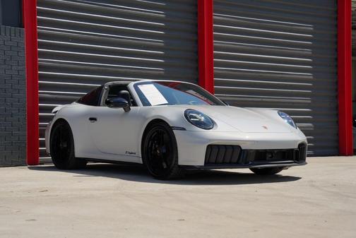 Ice 2026 Porsche 911 Targa 4 GTS