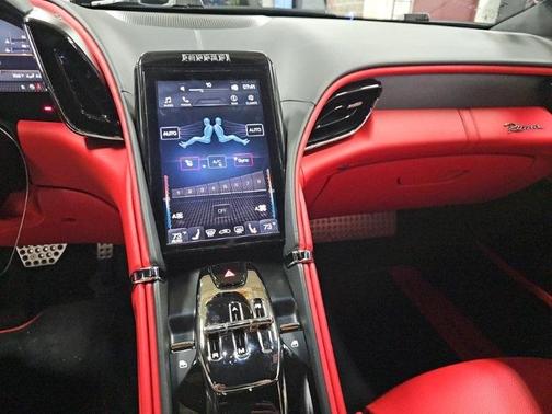 2023 Ferrari Roma Base