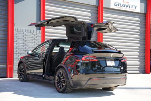 2022 Tesla Model X Plaid