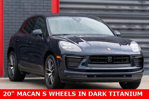 2022 Porsche Macan Base