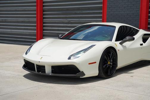 White 2017 Ferrari 488 GTB Base