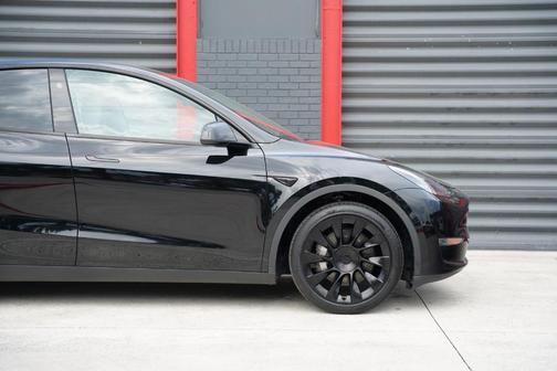 Black 2023 Tesla Model Y Long Range